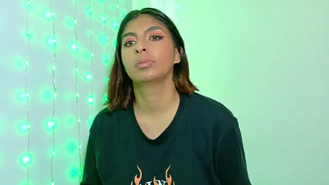 Snapshot of im_anna_ chatting on 6, 10, 2025 im anna online show from 6, 10, 2025