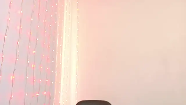 Snapshot of im_anna_ chatting on 8, 10, 2025 im anna online show from 8, 10, 2025