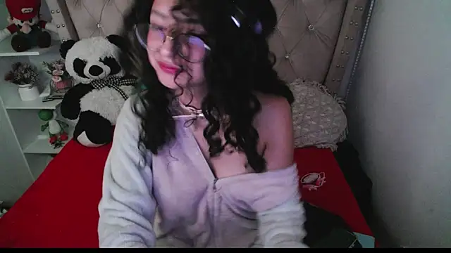 Snapshot of CherieCurl chatting on 28, 10, 2025 CherieCurl online show from 28, 10, 2025