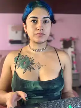 Snapshot of Lilith_Pink chatting on 2, 2, 2025 Lilith Pink online show from 2, 2, 2025