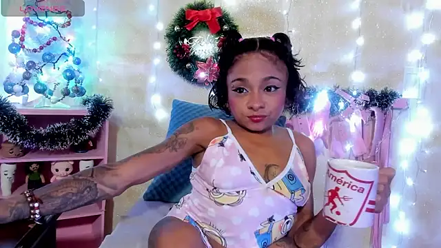 Snapshot of Lauren_Hills069 chatting on 23, 12, 2024 Lauren Hills069 online show from 23, 12, 2024