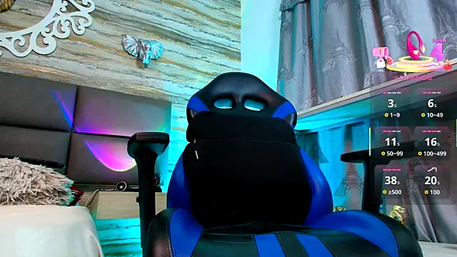 Snapshot of Bella_salvatore chatting on 7, 10, 2025 Bella salvatore online show from 7, 10, 2025