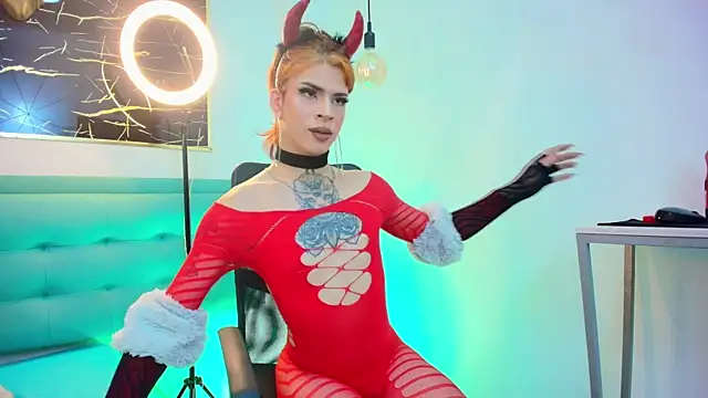 Snapshot of Bella_salvatore chatting on 13, 12, 2025 Bella salvatore online show from 13, 12, 2025