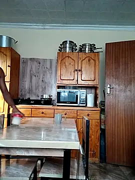 BoyWandaa online show from 4, 3, 2025