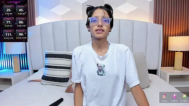 Snapshot of Marge_lasander chatting on 22, 11, 2025 Marge lasander online show from 22, 11, 2025