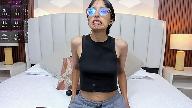 Snapshot of Marge_lasander chatting on 2, 12, 2025 Marge lasander online show from 2, 12, 2025