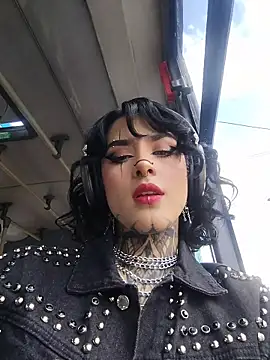 taaylor33 online show from 11, 4, 2026