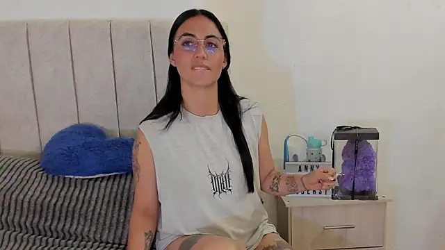 Snapshot of anny_roberts chatting on 18, 6, 2026 anny roberts online show from 18, 6, 2026