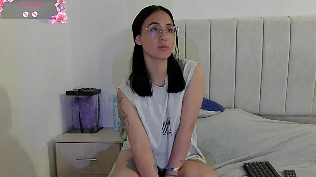 Snapshot of anny_roberts chatting on 17, 7, 2026 anny roberts online show from 17, 7, 2026