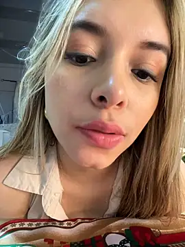 Snapshot of carolina__star chatting on 14, 12, 2024 carolina star online show from 14, 12, 2024