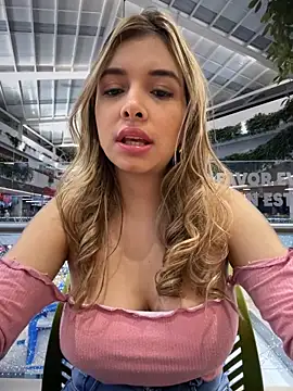 Snapshot of carolina__star chatting on 18, 12, 2024 carolina star online show from 18, 12, 2024