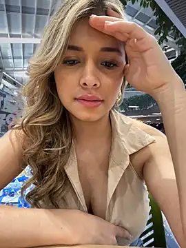 Snapshot of carolina__star chatting on 23, 12, 2024 carolina star online show from 23, 12, 2024