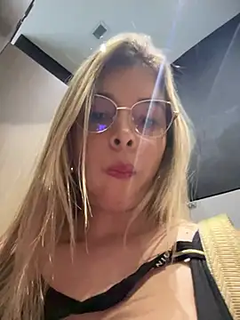 Snapshot of carolina__star chatting on 25, 1, 2025 carolina star online show from 25, 1, 2025