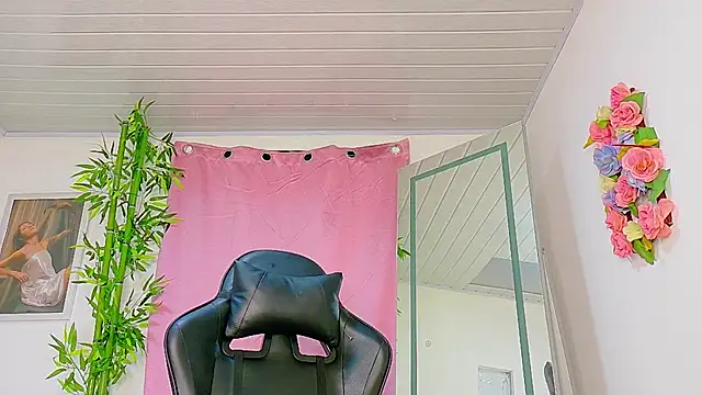 Snapshot of scarlet-jonesx chatting on 3, 2, 2026 scarlet-jonesx online show from 3, 2, 2026