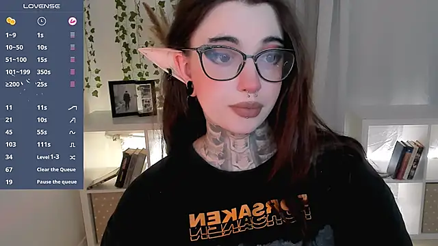 Dixi Pixi  online show from 17, 10, 2025