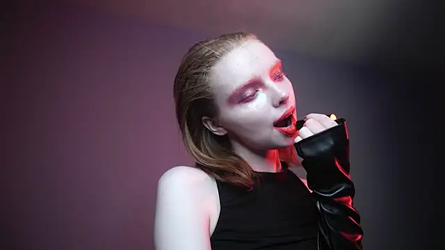 ginger hugs online show from 11, 1, 2025