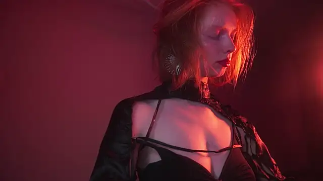 ginger hugs online show from 12, 9, 2025