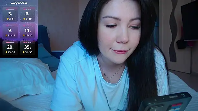 Snapshot of AlexaCruze chatting on 9, 3, 2025 AlexaCruze online show from 9, 3, 2025