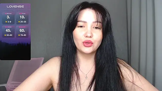 Snapshot of AlexaCruze chatting on 9, 11, 2025 AlexaCruze online show from 9, 11, 2025