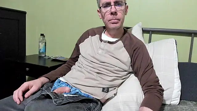 Snapshot of ImportantEquator0 chatting on 4, 11, 2025 ImportantEquator0 online show from 4, 11, 2025