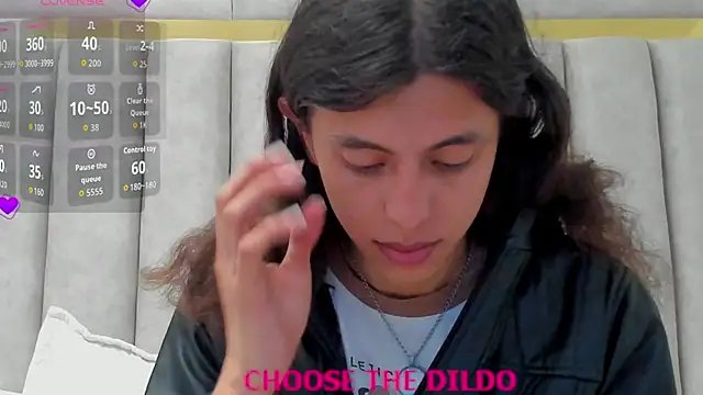 Snapshot of FreyaMoller chatting on 19, 11, 2025 FreyaMoller online show from 19, 11, 2025