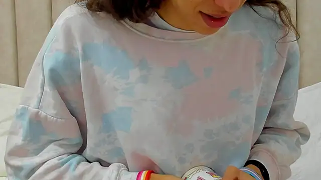 Snapshot of FreyaMoller chatting on 26, 11, 2025 FreyaMoller online show from 26, 11, 2025