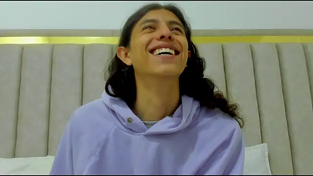 Snapshot of FreyaMoller chatting on 27, 11, 2025 FreyaMoller online show from 27, 11, 2025