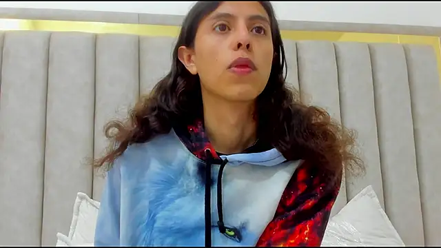 Snapshot of FreyaMoller chatting on 1, 12, 2025 FreyaMoller online show from 1, 12, 2025