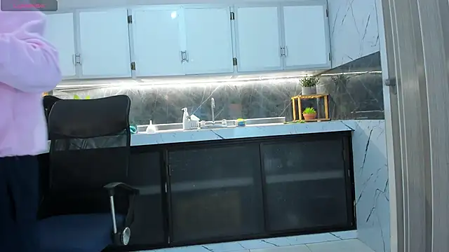 french sexx online show from 14, 4, 2026