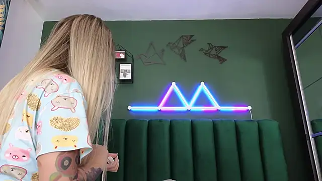 kimmie meow online show from 3, 2, 2025