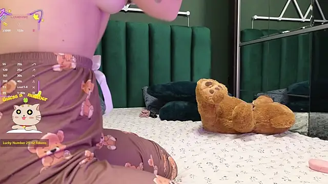 Snapshot of kimmie_meow chatting on 15, 12, 2025 kimmie meow online show from 15, 12, 2025