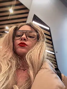 Snapshot of Times__Square chatting on 15, 12, 2024 Times Square online show from 15, 12, 2024