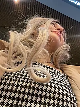 Snapshot of Times__Square chatting on 15, 1, 2025 Times Square online show from 15, 1, 2025