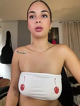 Snapshot of gabyaridi chatting on 10, 3, 2025 gabyaridi online show from 10, 3, 2025
