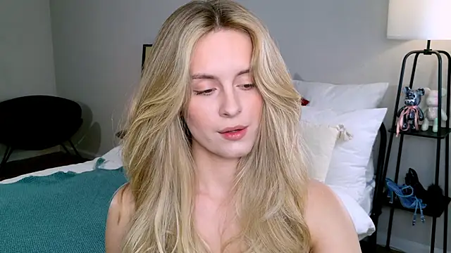 RozzitaBedberry online show from 24, 10, 2025