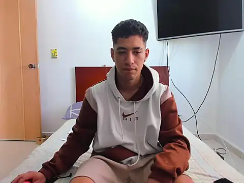 Snapshot of Chandler_ken chatting on 19, 11, 2025 Chandler ken online show from 19, 11, 2025