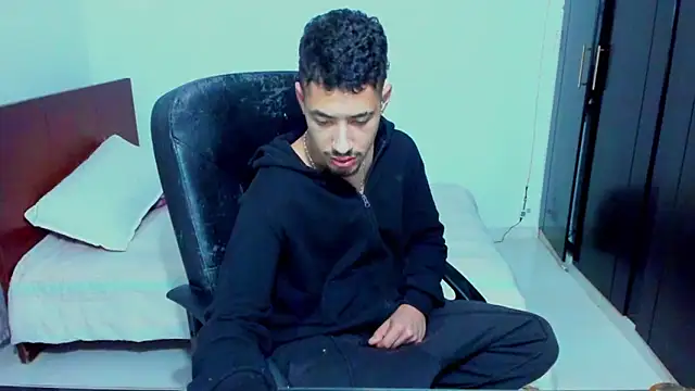 Snapshot of Chandler_ken chatting on 3, 2, 2026 Chandler ken online show from 3, 2, 2026