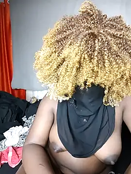 Snapshot of smileyboobs1 chatting on 11, 11, 2025 smileyboobs1 online show from 11, 11, 2025