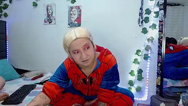 Snapshot of the_lesbian_game chatting on 22, 10, 2025 the lesbian game online show from 22, 10, 2025