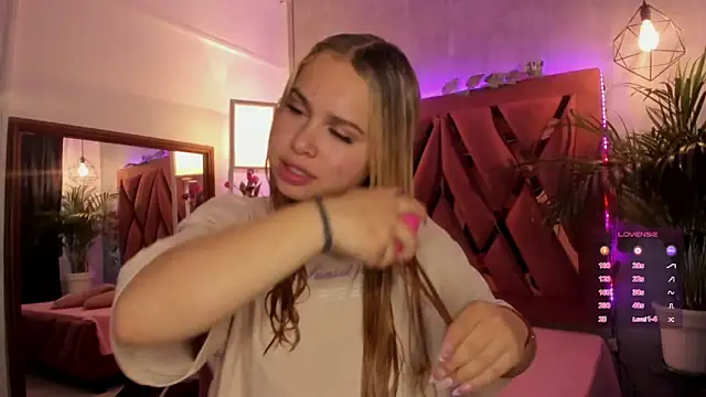 Haelycute online show from 26, 1, 2025