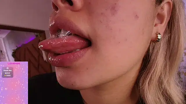 Haelycute online show from 26, 10, 2025