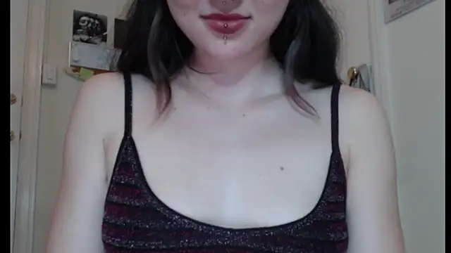 Snapshot of fern4ever chatting on 14, 3, 2025 fern4ever online show from 14, 3, 2025