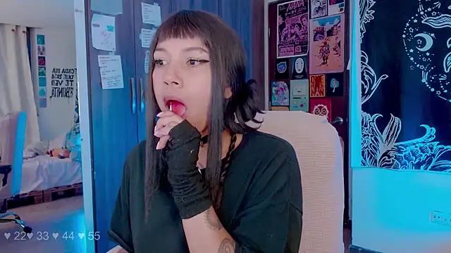 melissahowl online show from 8, 10, 2025