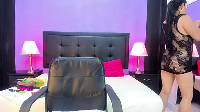 MaduraLuciana online show from 18, 1, 2025