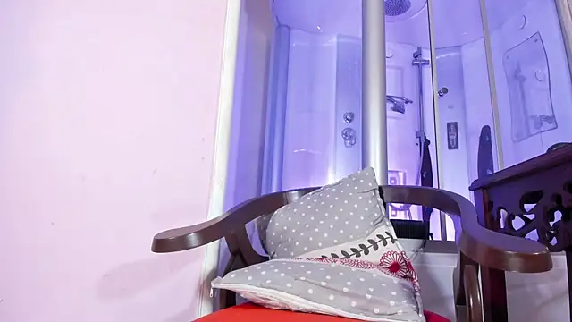 sexy-luna-star-ts online show from 3, 12, 2025