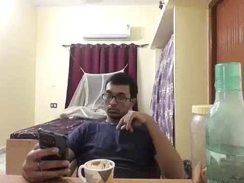 Snapshot of THE_NAKED_BOY chatting on 25, 11, 2025 THE NAKED BOY online show from 25, 11, 2025