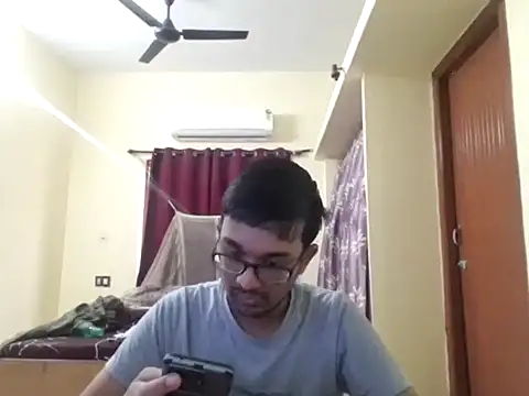 Snapshot of THE_NAKED_BOY chatting on 30, 11, 2025 THE NAKED BOY online show from 30, 11, 2025