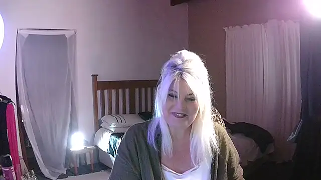 Miahotmilf online show from 7, 3, 2026