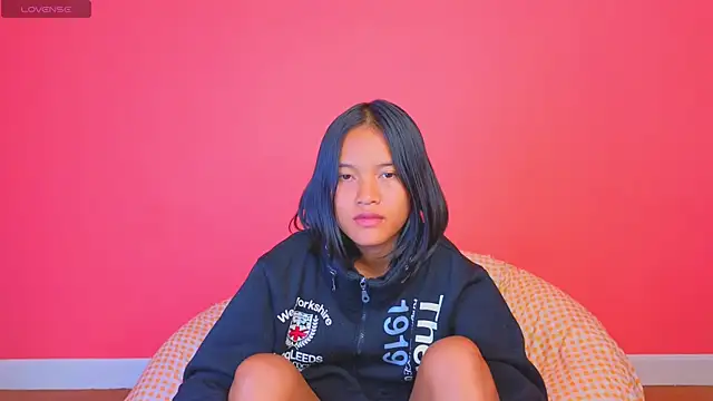 Natsu   online show from 21, 1, 2025