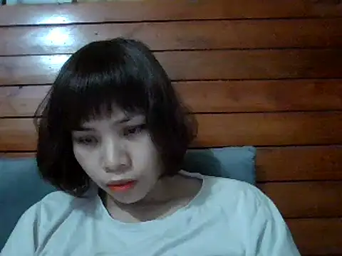 Snapshot of Angela-Eira chatting on 5, 3, 2025 Angela-Eira online show from 5, 3, 2025